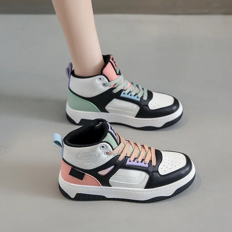 Korean Version of Autumn New Yuanyang White Shoes for Female Students Versatile Casual Sports Board Shoes Trendy