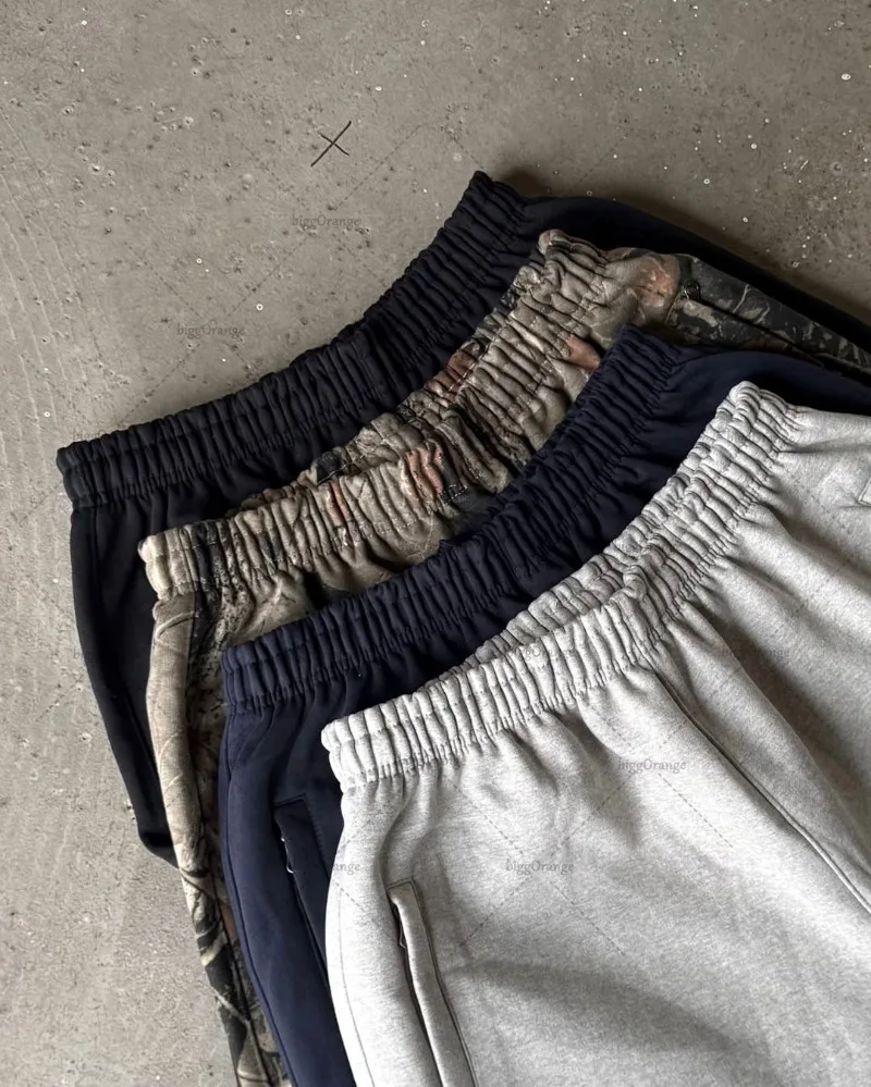 جديد شارع العليا العصرية الشارع الشهير Y2K Harajuku يترك التمويه السراويل الرجال الرجعية رسالة مطرزة عادية رمادي Sweatpants