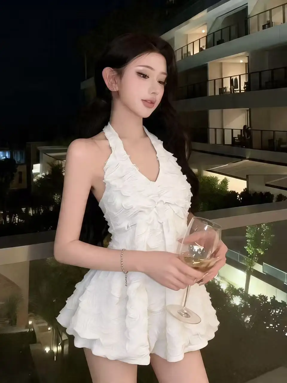 

Pure Desire Sexy Girl Small Crowd Three Dimensional Petal V-neck Hanging Neck Strapless Tank Top Women's Beautiful Loose Slee...