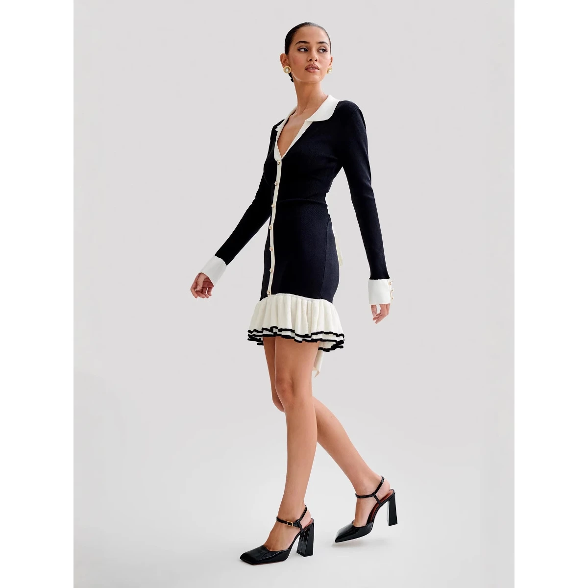 Autumn New Style  Knot Belted Lace Trim Knitted Dress Pearl Button Long Sleeve Little Black Dress Sexy High Waist St...