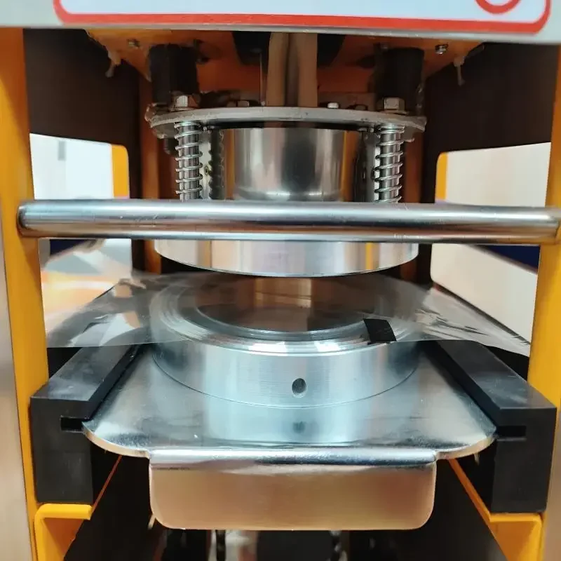 Factory Price 95/90/75mm Cup Size 110V/220V 400W Fast Automatic Cup Sealing Machine