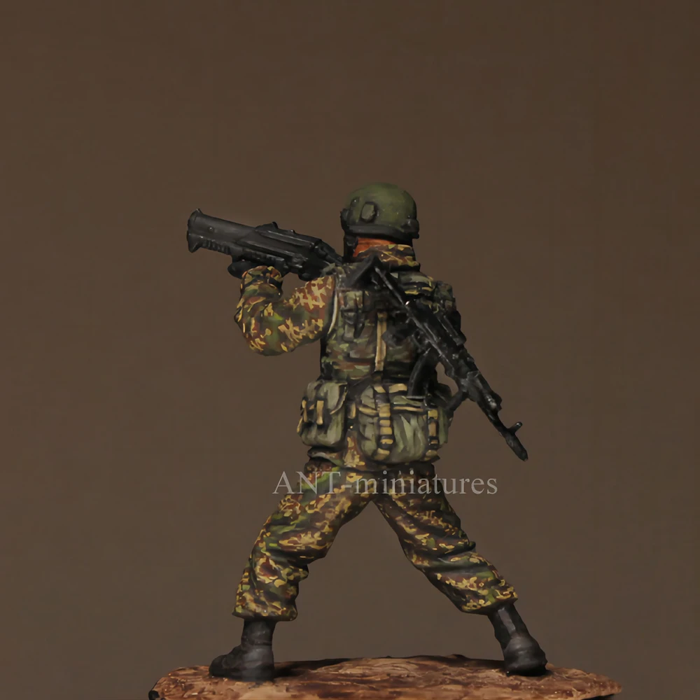 1/35 resin figure unpainted model kit, military theme, WWII soldiers, unassembled and unpainted GK