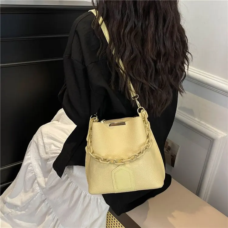 

Зима 2025 660, новая сумка-ведро, пригородная сумка, простая универсальная сумка-мессенджер под мышками, модная универсальная сумка