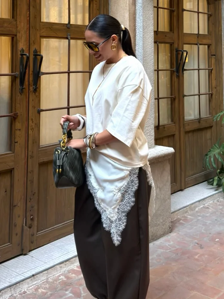 

HH Spring Woman Splice Lace Decoration Short Sleeves Asymmetrical Round Collar T-shirt Female Chic 2-Color Elegant Solid Tops