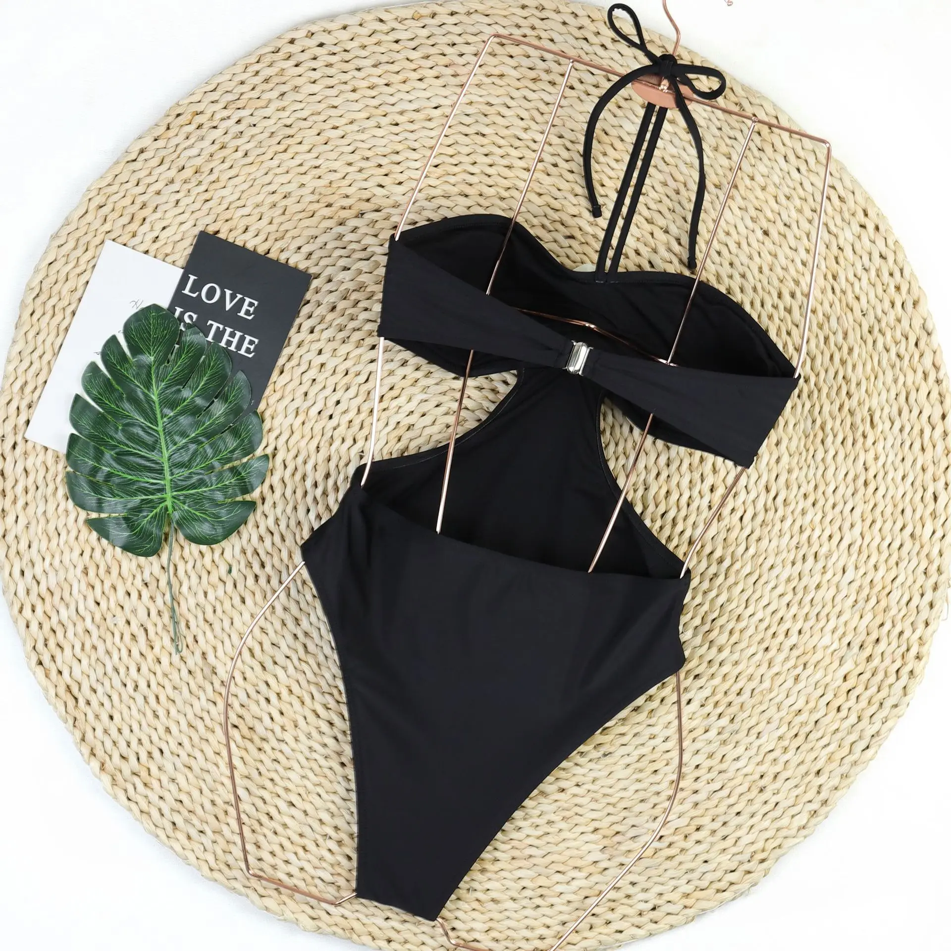 สีดํา One Piece ชุดว่ายน้ํา 2025 Vintage Retro ชุดว่ายน้ําผู้หญิง 3D ดอกไม้ชุดว่ายน้ํา Halter Beachwear Monokini ชุดว่ายน้ําหญิง