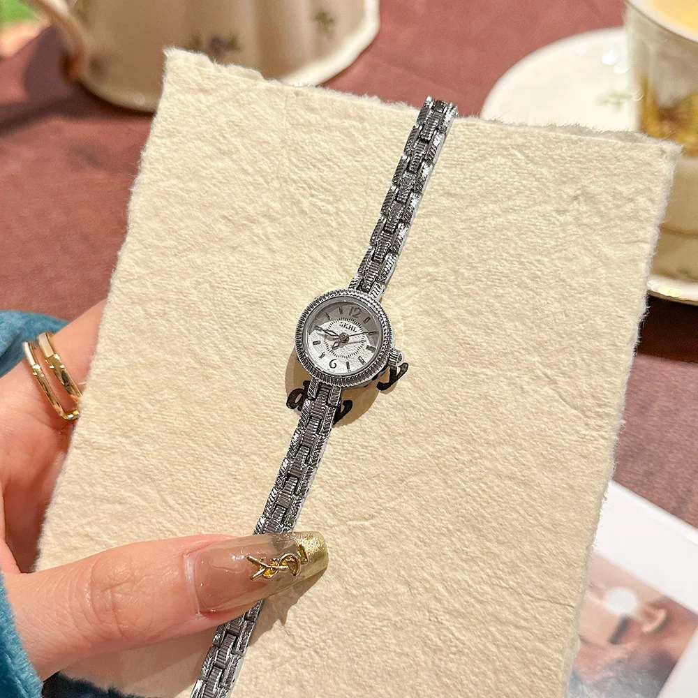 Light Luxury Vintage Bracelet Women's Small Gold Watch Exquisite Small Fashion Girl's Watch Casual Elegant Quartz Gift Watch