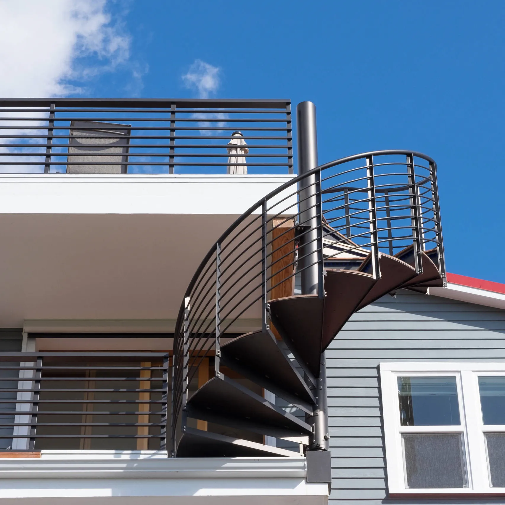Customization Garden Outdoor Patio Staircase Winding Curved Stair Outdoor Exterior Stainless Steel Spiral Staircase