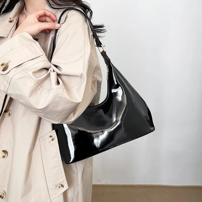 

Underarm Bag Shiny Fashionable Small Tote Bags for Women Shoulder Bags Patent Leather Minimalist Purse and Handbags Сумка 가방 Sac