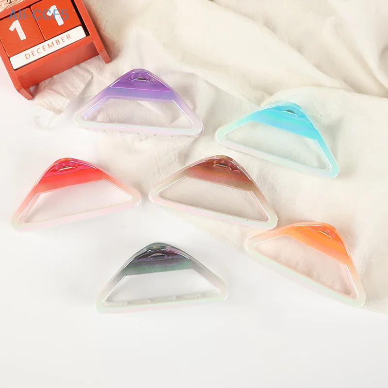 

Punk Hair Accessories Claw Clips For Women Fashion Jewelry Geometric Triangle Catch Crab Jaw Headwear
