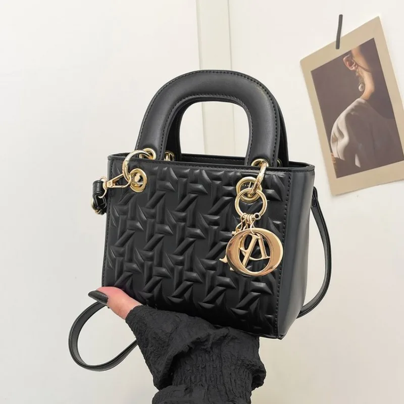 

Ladies Chic Handbag Fashionable Design For Date Nights And Social Events Elegant Stylish Choice
