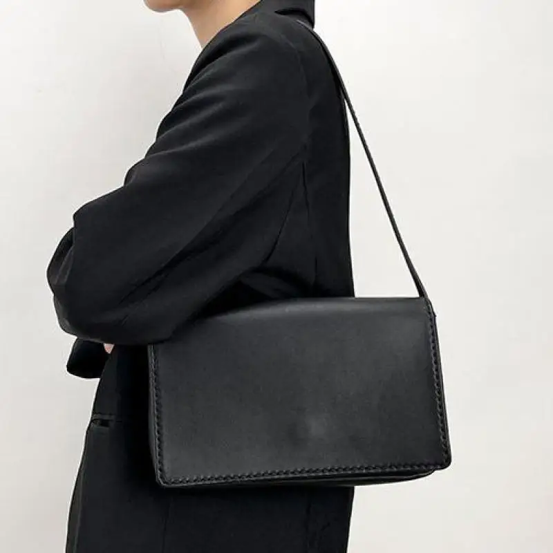 حقيبة نسائية ذات طبقة علوية من جلد البقر ذات طبقة علوية كلاسيكية أمريكية، حقيبة كتف دراجة نارية بسيطة وغير رسمية متعددة الاستخدامات عصرية