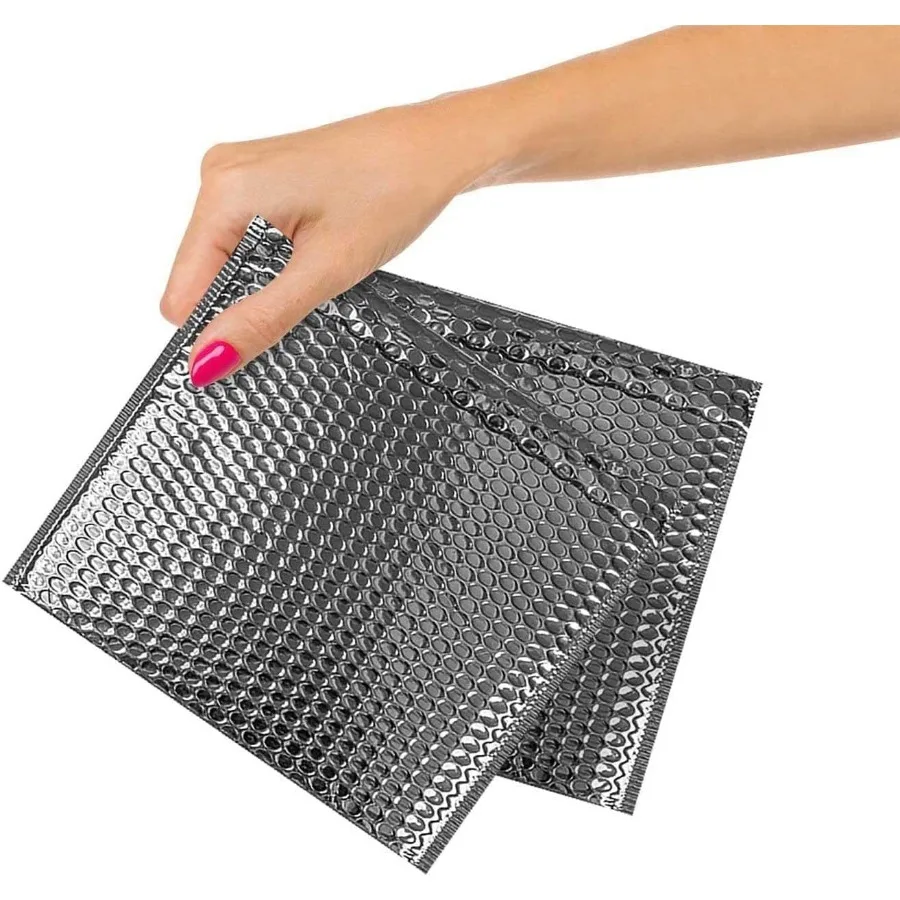 

Silver Metallic Bubble Mailers 6 x 6.25 Inches. 25 Pack Bubble Mailers Metallic. Aluminum Foil and Polyethylene Metallic Bubble