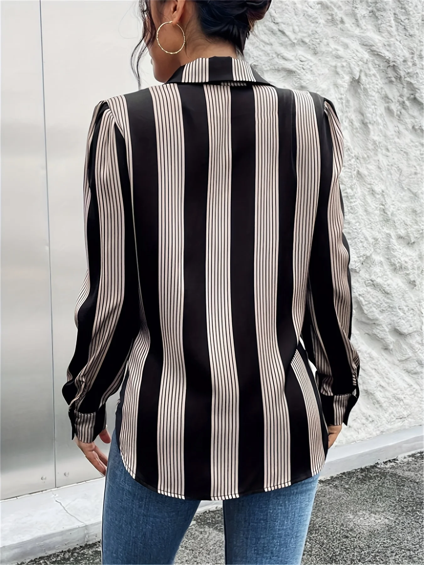 Striped printed shirts, vintage long sleeve shirts suitable for spring and autumn, women's clothing