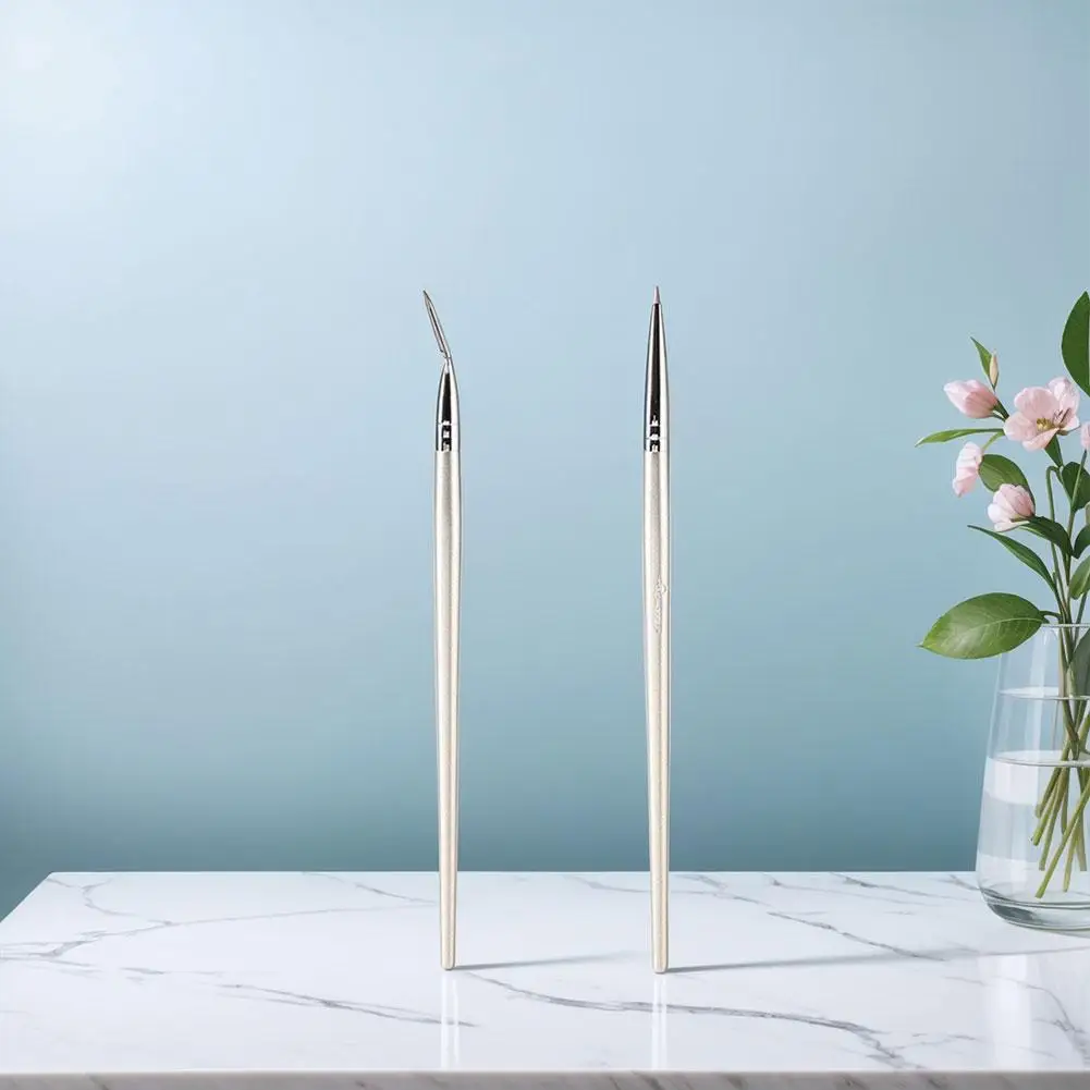 แปรงอายไลเนอร์แบบมุมสําหรับการทาสีไหมใต้วงตา เปลือกตา และร่องฉีกขาด แปรงแต่งหน้า Cosm W1U9 อย่างละเอียด