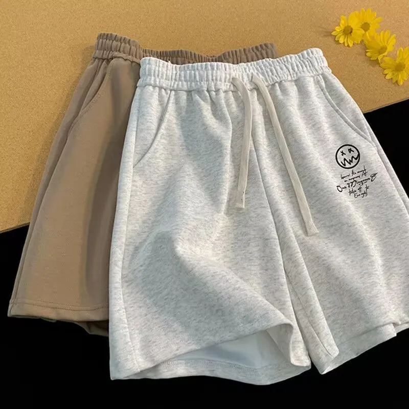 

【M-8XL 】Trendy Smiley Letter Print Men Casual Shorts Elastic Drawstring Loose Streetwear Gym Running Summer Sport Short Pants