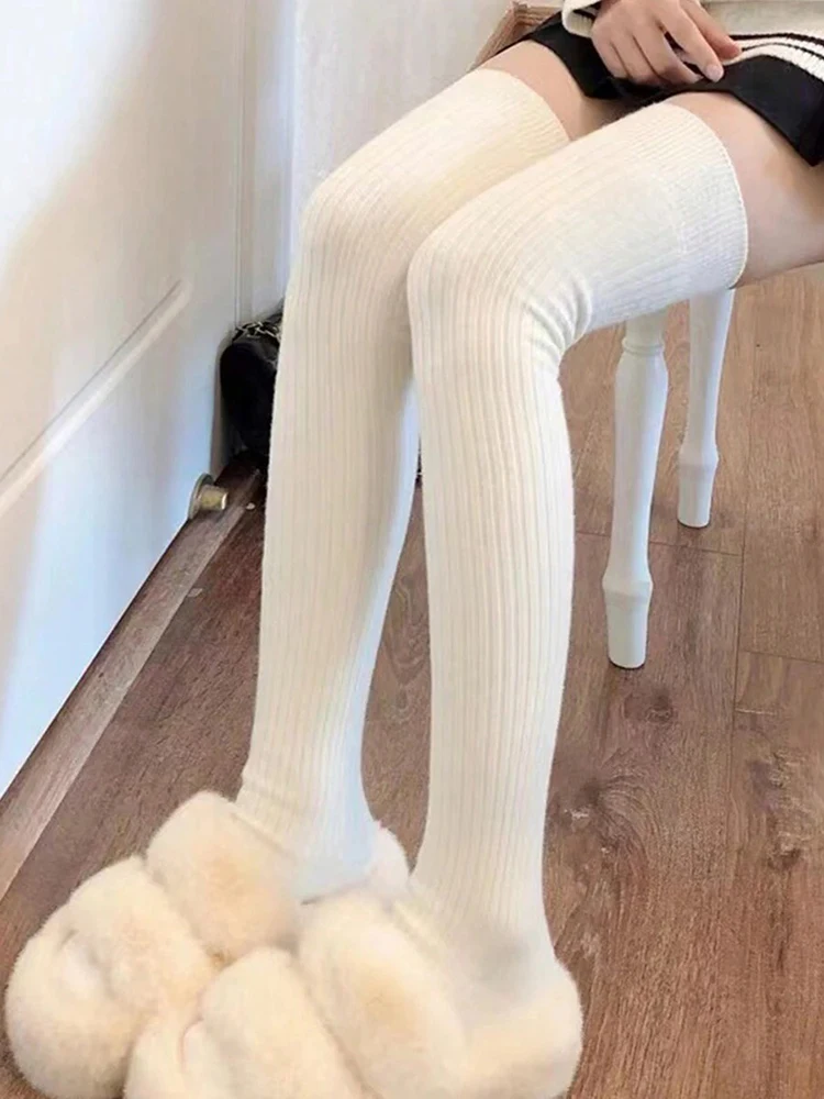 1 Pair Women Classic Striped Knee High Stockings Fashionable Versatile Black White Gray Solid Color Socks Comfortable Stockings