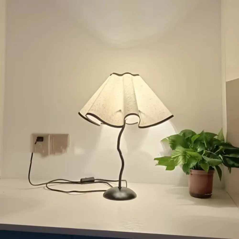Replacement Linen Fabric Petal Table Lamp Shade Handmade Elegant Table Lamp Shade Retro Flower Pattern Lampshade Cover Farmhouse