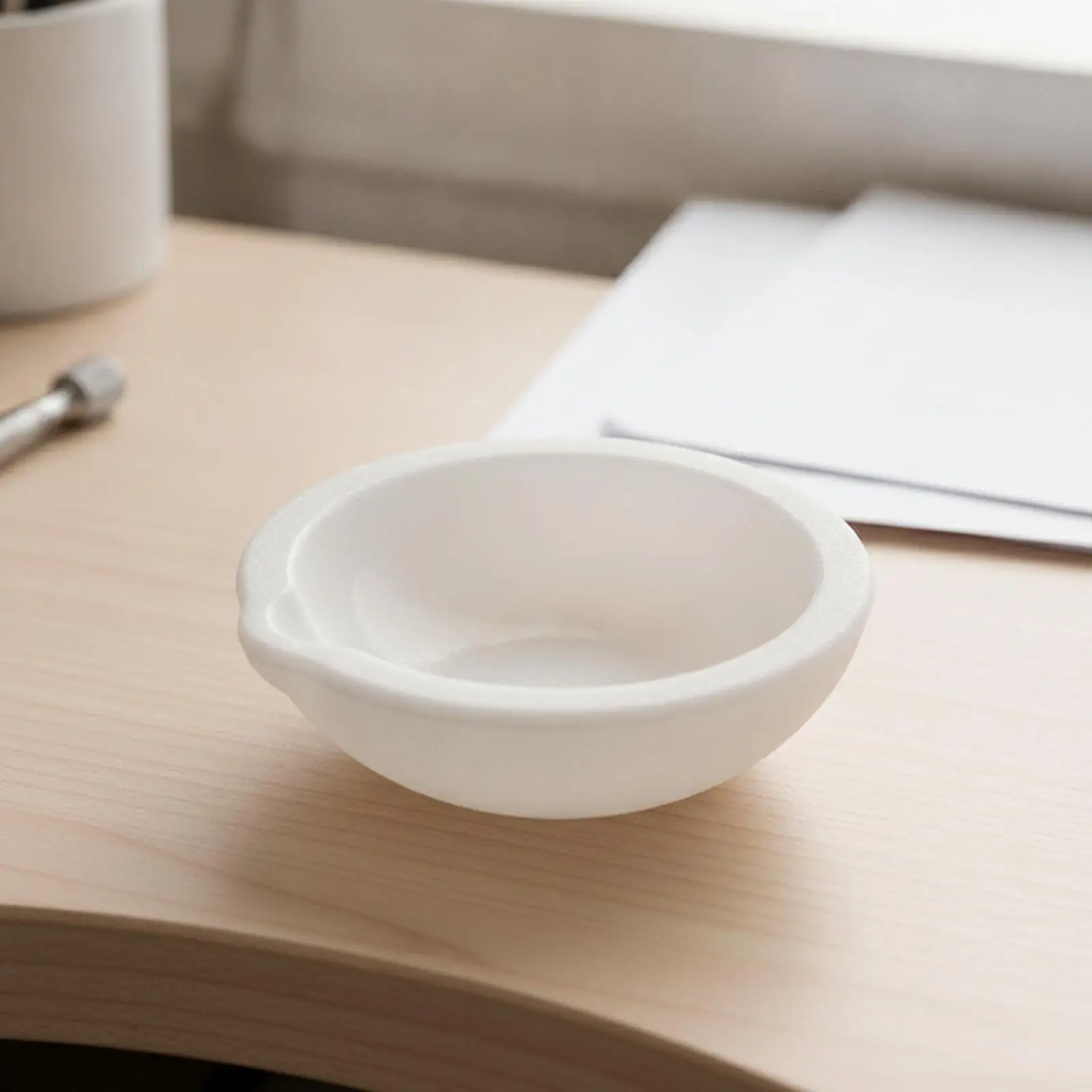 White Ceramic Crucible Bowl High-Temperature Ceramic Glass-Like Material Melting Crucible Refractory for Jewelry Makers, Metal