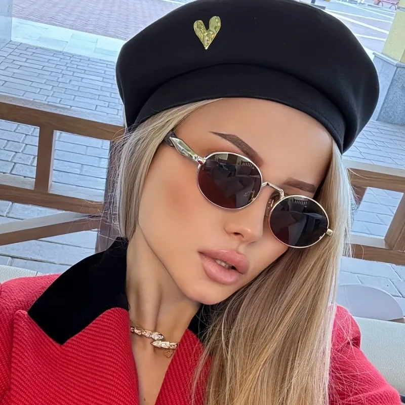 1 Stück kleine ovale, trendige Deko-Brille für Damen, ideal für Street-Shooting und Partys
