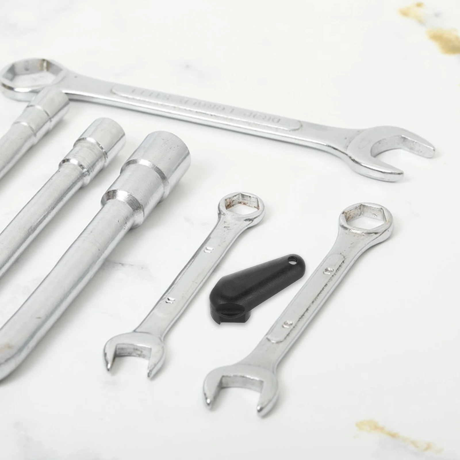 

Motorcycle Gas Cap Wrench Quick Release Tool Fuel Filler Cap Remover Compact Portable R1200GS ST R1250GS RS
