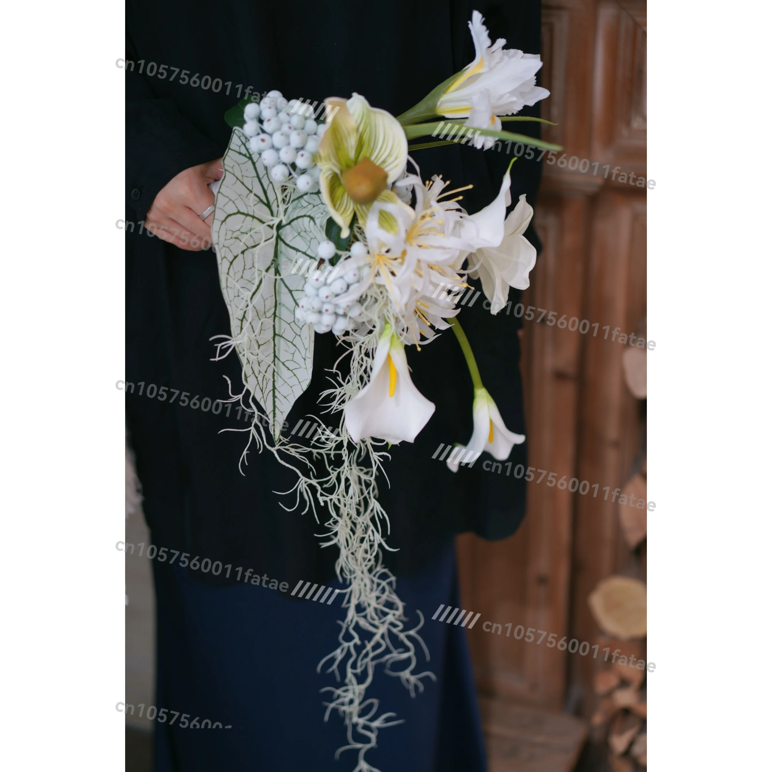 

White Moonlight Simulation Sagging Waterfall Flower Arrangement, Bouquet Certificate Wedding Bouquet Fake Flower