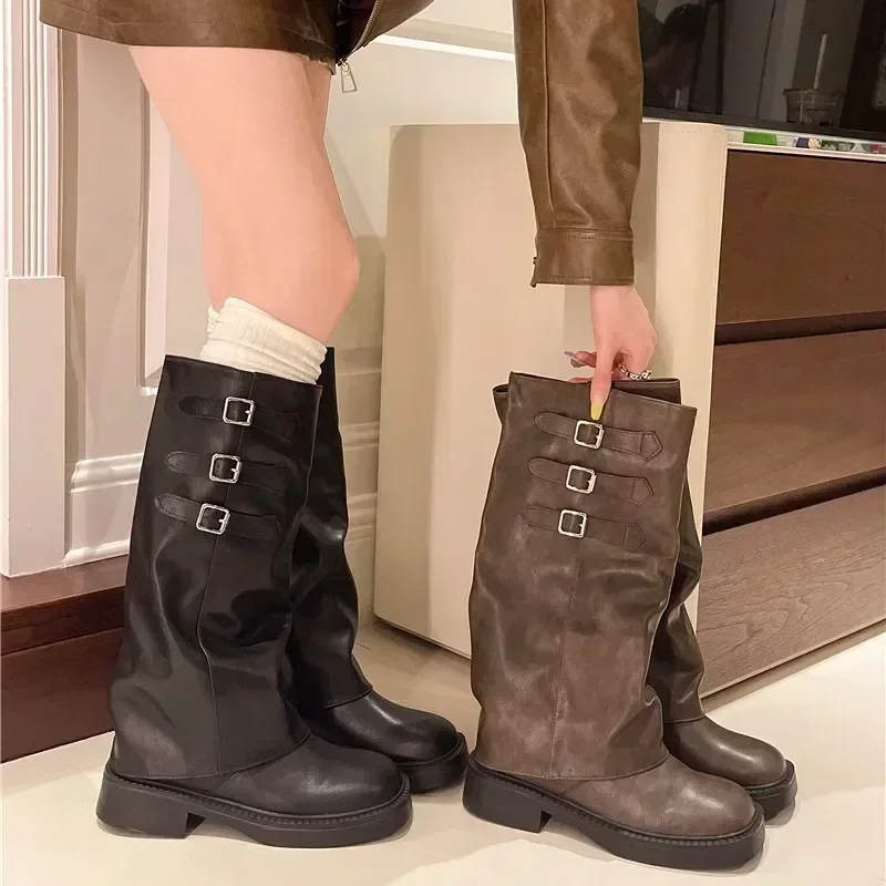 Inverno novas botas femininas 2025 de alta qualidade moda dedo do pé redondo cor sólida fivela de salto médio manga botas altas femininas