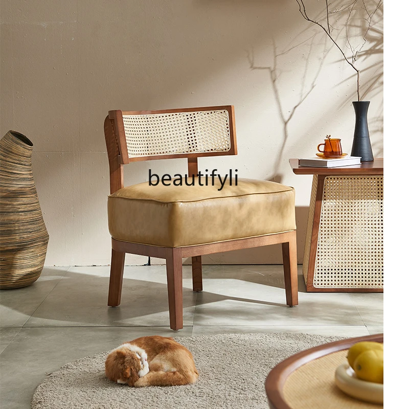 

Маленький стол и стул из ротанга из массива дерева для балкона, кофейни из трех предметов, для молочного чая, чайного столика, комбинированный одинарный