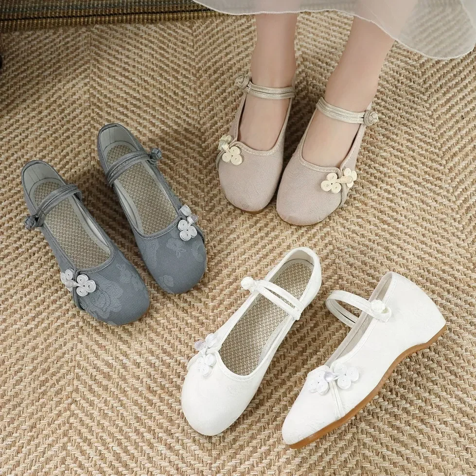 Zapatos de traje Han para mujer, primavera y verano, zapatos de tela antiguos de Beijing, tacón inclinado, tacón bajo bordado, zapatos étnicos de artista de té