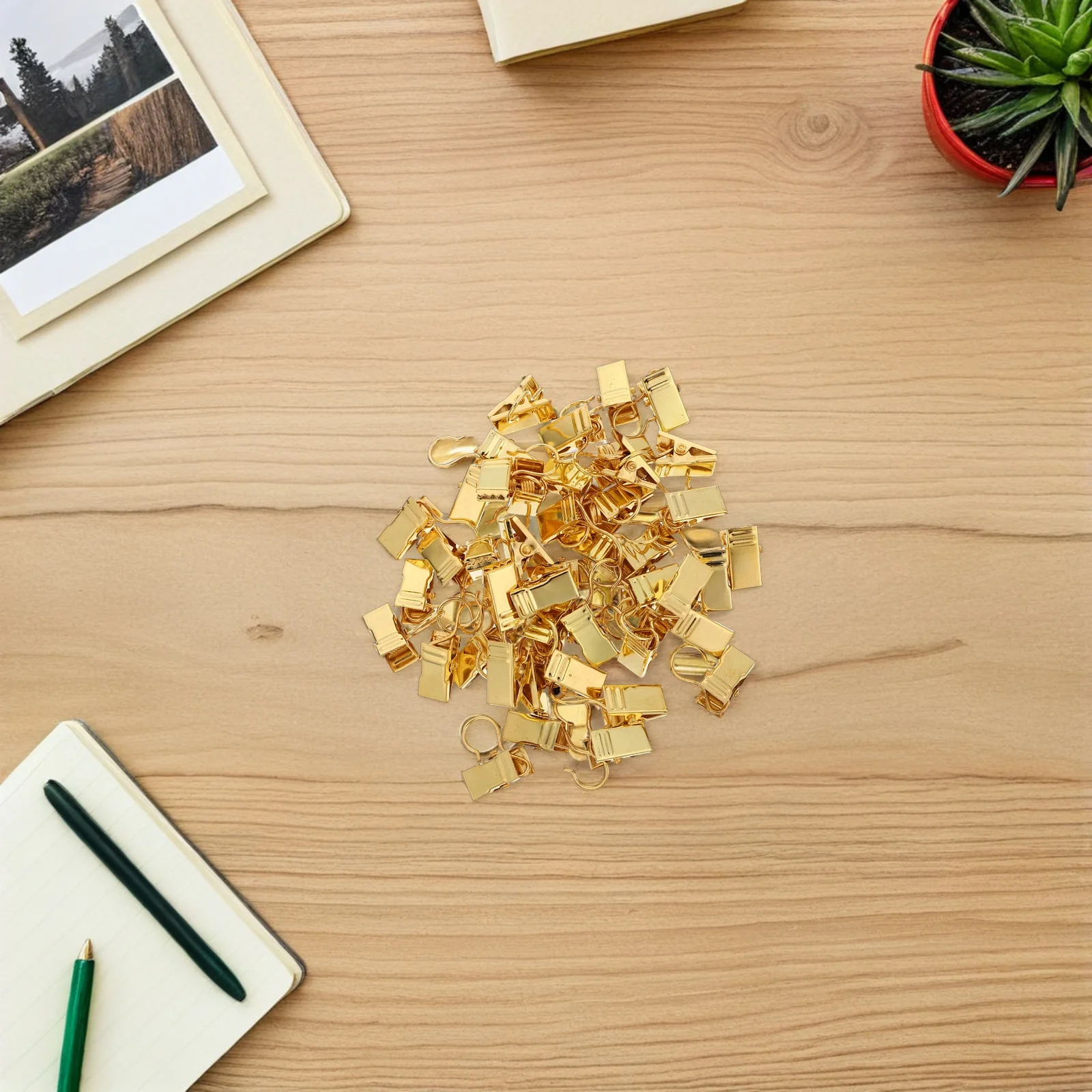 

50Pcs Curtain Clips Hanging Hooks Metal Curtain Hook Holders for Drapery Window Curtains Shower Curtains Moisture Resistant Easy