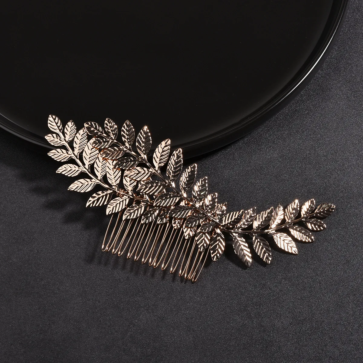 Korean Fashion Metal Leaf Hair Combs Simple Headpieces for Women and Girls Party Hairpins Clips Bride Wedding Hair Jewelry