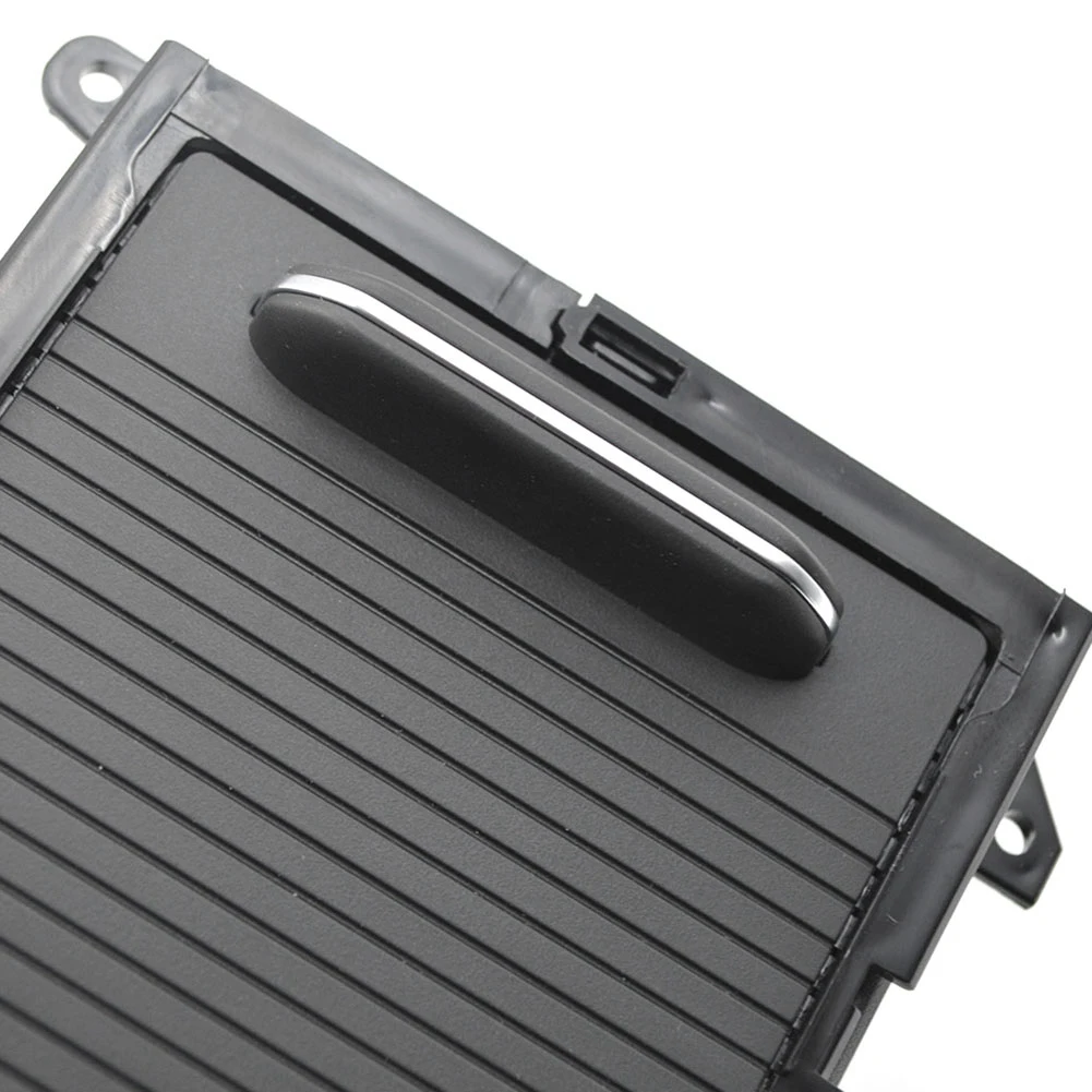 

AINY-1 Piece Drink Holder With Sliding Cover Plate For Golf 7 MK7 5GG862531D 5GG862531B