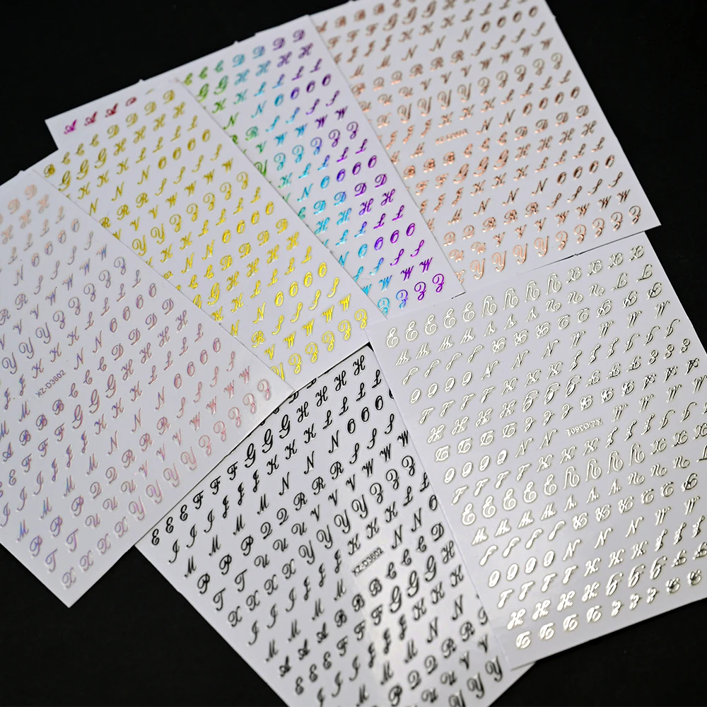 6 Kolorów 3D Retro 26 Liter Alfabetu Naklejki na Paznokcie Samoprzylepne Stare Rzymskie Litery Ozdoby do Paznokci DIY Vintage Angielski Manicure Slidery