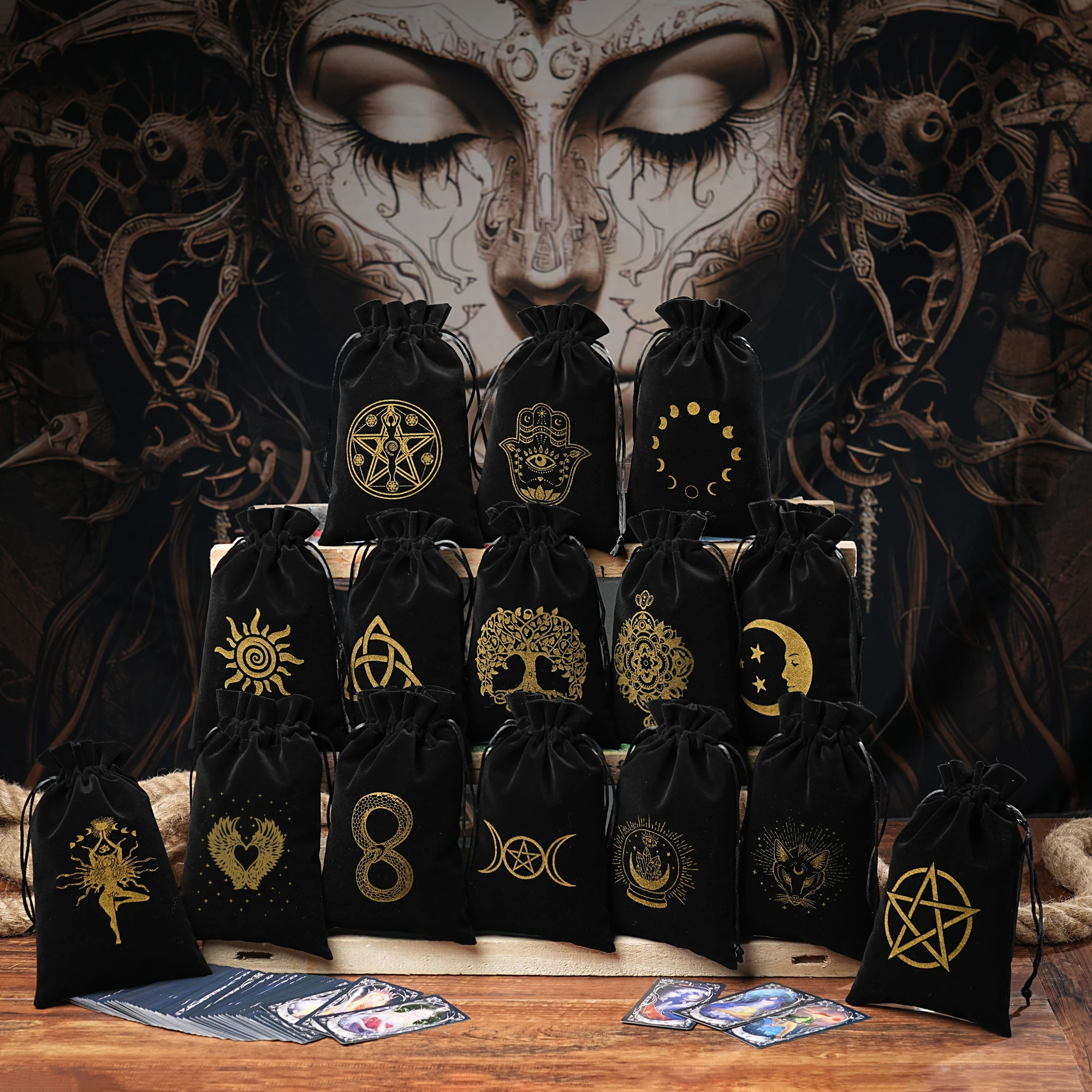 

1pc Velvet Tarot Cards Storage Bag,Dice Bag,Jewelry Coin Makeup Pouch,Great for Holding Healing Crystals,Witchcraft Supplies