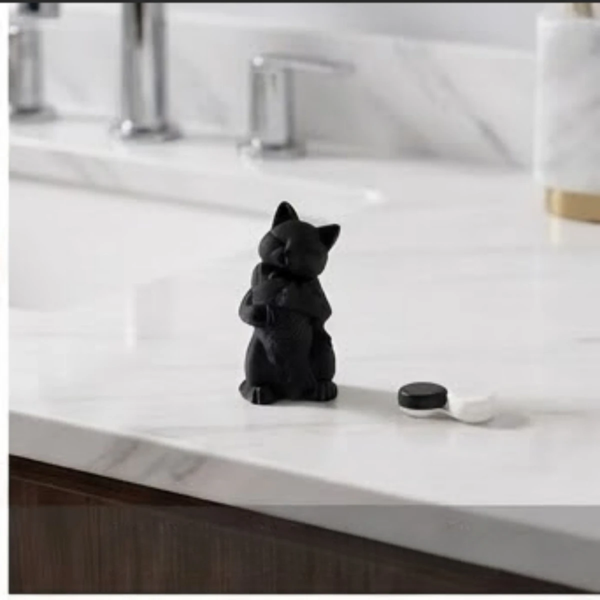 Newest 3D Printed Happy Black Cat Hugging Fish Statue Cute Kitty Sculpture Minimalist Desktop Home Decor Ornament