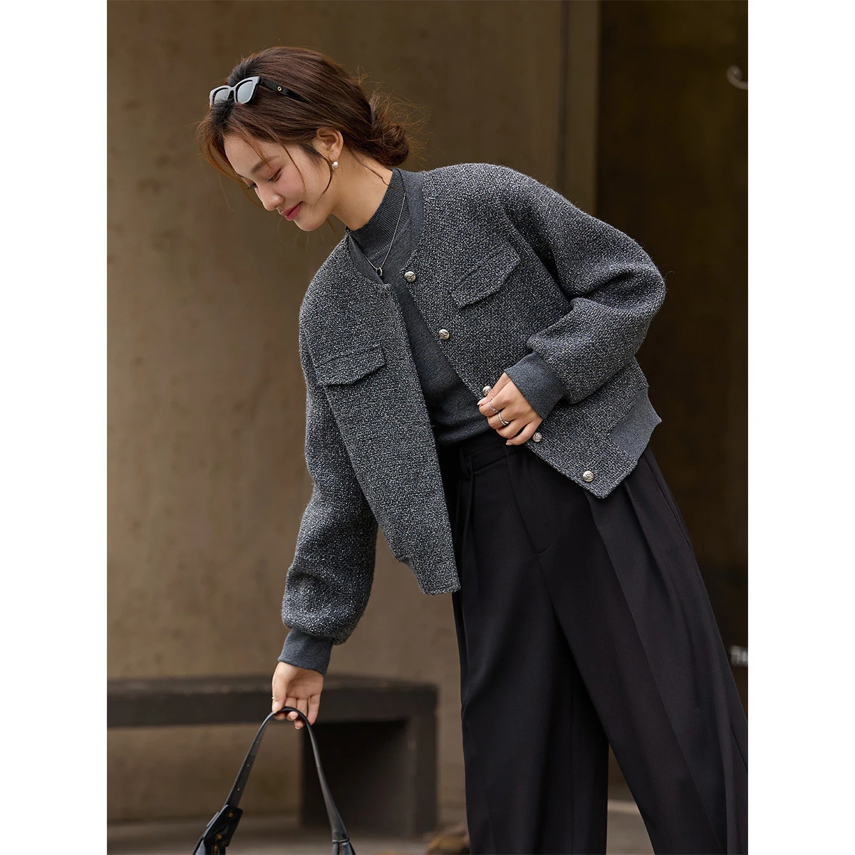 เสื้อโค้ท VIMLY รุ่นหรูหราสำหรับผู้หญิง ฤดูหนาว 2025 ผ้าผสมขนสัตว์ กลิ่นหอมอ่อนๆ ทรงแจ็คเก็ต คอทรงกลม ทรงตรง หนา อุปกรณ์สวมทับสำหรับผู้หญิง รุ่น A3538