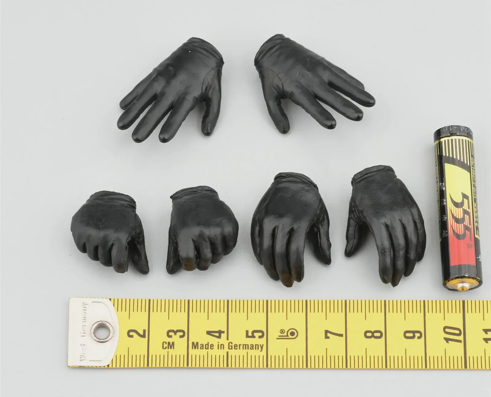 IQO 1/6 Scale Ancient Soldier Hand Shape Model for 12'' DM002