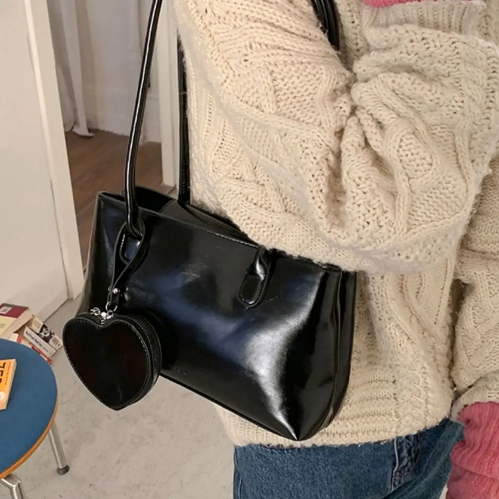 

Korean Style Glossy Black Shoulder Bag Solid Color PU Leather French Underarm Bag Large Capacity Zipper Small Square Bag Girls