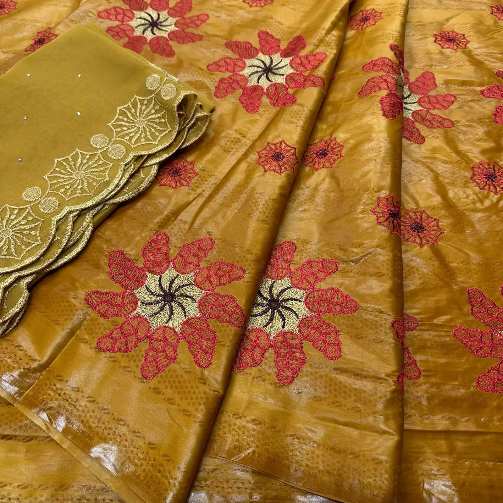 

Bazin Riche Brode 2026 Newest Atiku Fabric For Dress Bazin Riche Fabric High Quality African Lace Fabric Bazin Brocade 5+2 Yards