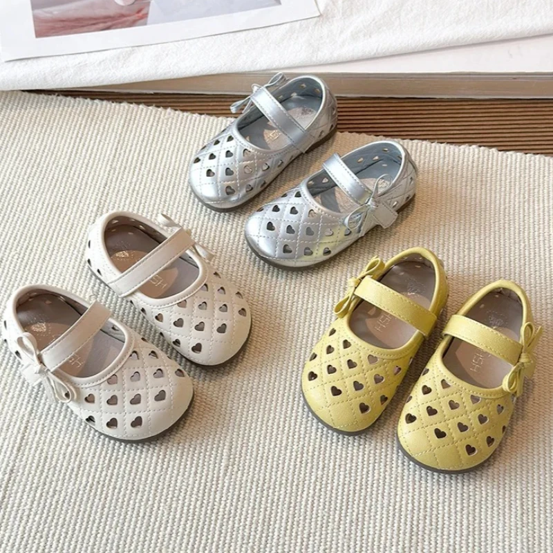Summer Girls Sandals Heart Hollow Out Plain-colored Kids Mary Janes Adorable PU Leather Princess Flats Children Shoes 22-33