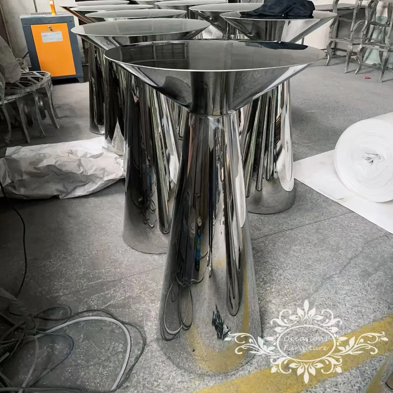 

Silver Stainless Steel Glossy Bar Cocktail Tables Wedding Furniture