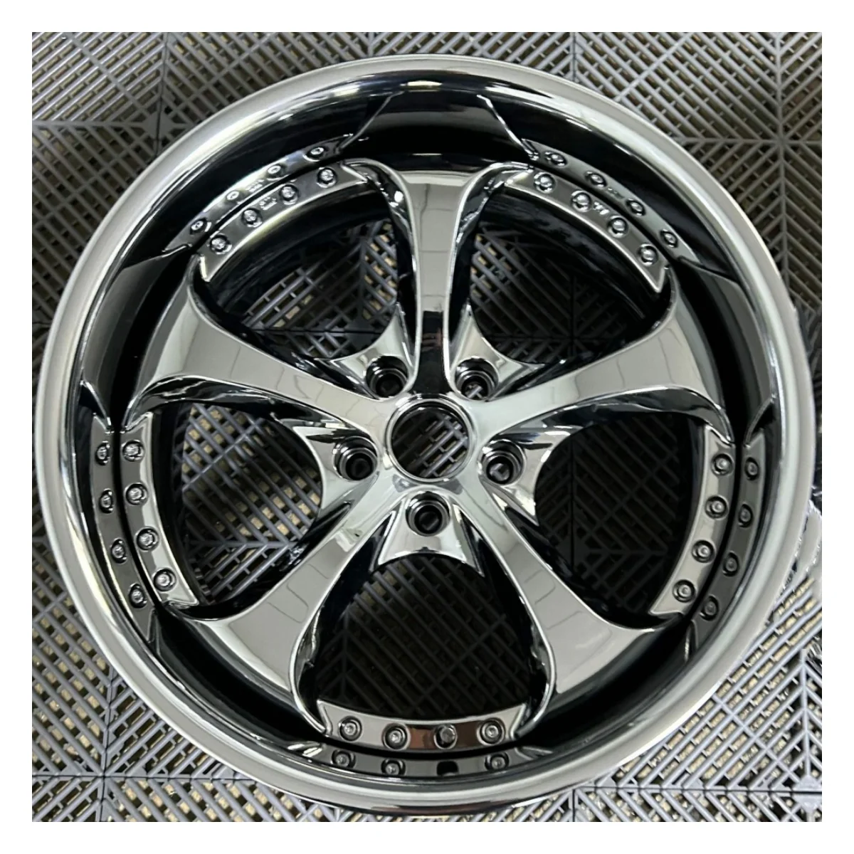 

Custom Luxury 2 Piece Wheels 5x112 /120 Deep Dish Chrome Forged Wheels Rims for 296 GTB 488 GTB F430 Purosangue 348 TS F355 GT3