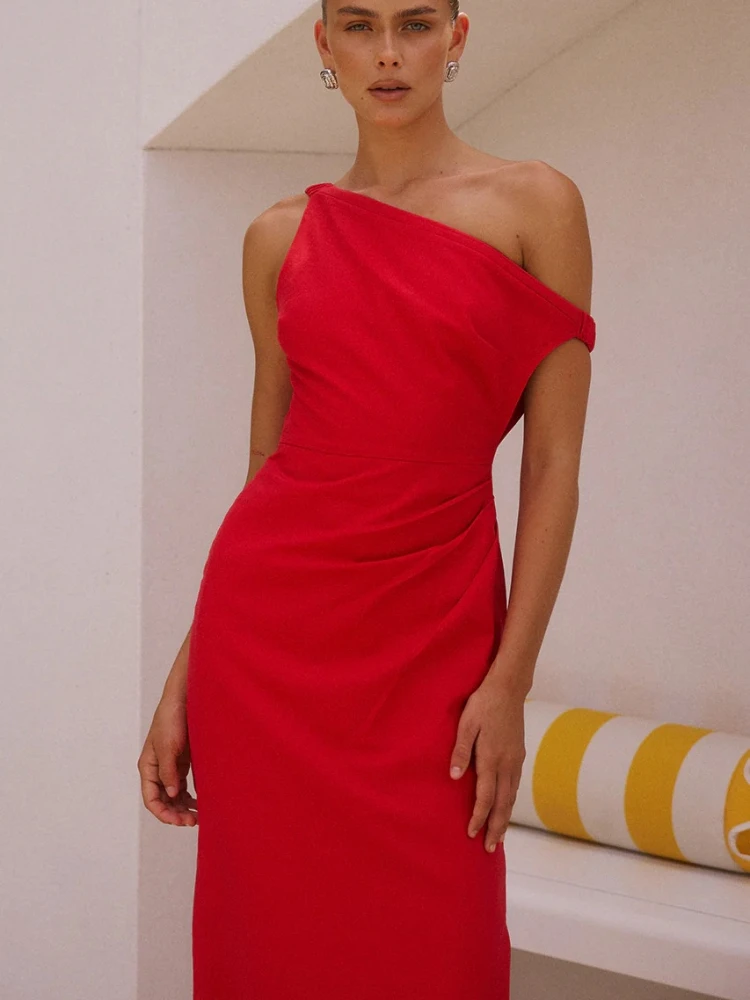 2025 moda letnia nowa damska satynowa długa sukienka dojeżdżająca do pracy z ukośnymi ramionami obcisła długa sukienka w jednolitym kolorze