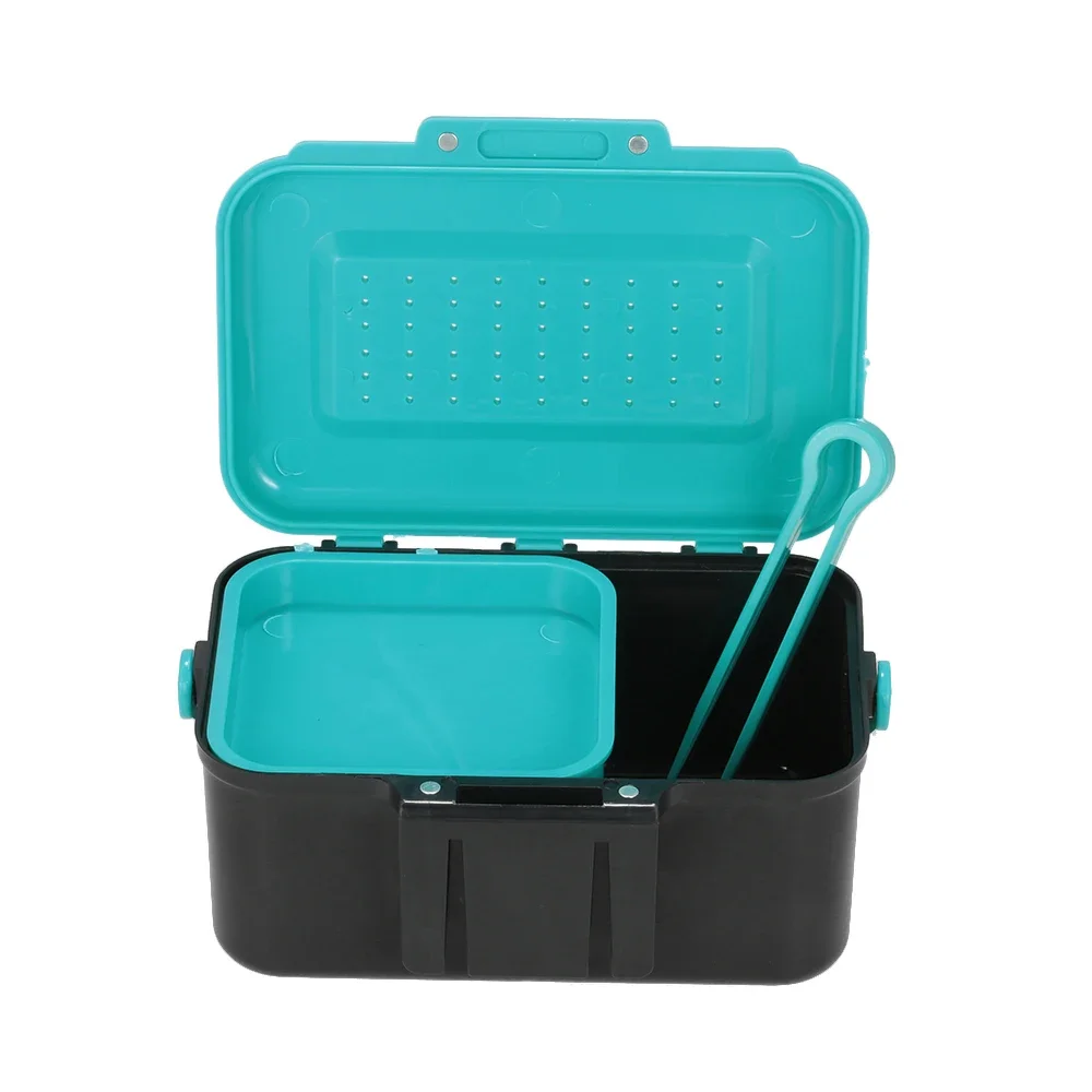 Portable Fishing Lure Box Case Live Lure Bait Hook Earthworm Carrying Case Waist Fishing Tackle Box