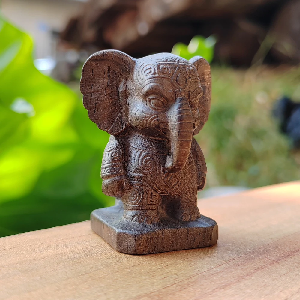 1.8 Inch Hand-Carved Wooden Elephant Totem Ornament Ethnic Style, Artistic Style, Animal Theme Suitable for Halloween Decorations, Men's Gifts, Housewarming Gifts, Bedroom, Fireplace, Birthday Gifts, Study Room
