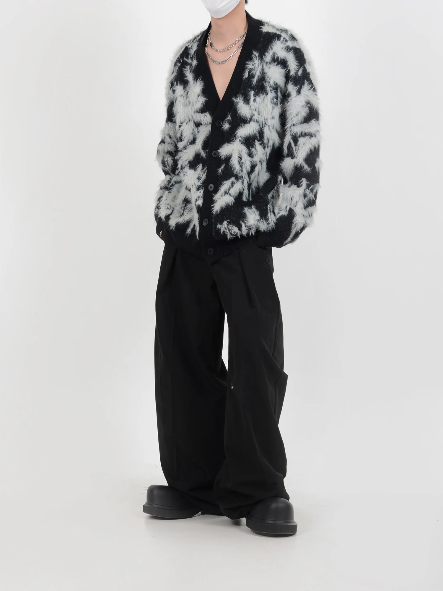 Fashion Designer Style Anti Fur Knitted Cardigan Vintage Sweater Men Loose and Idle Coat