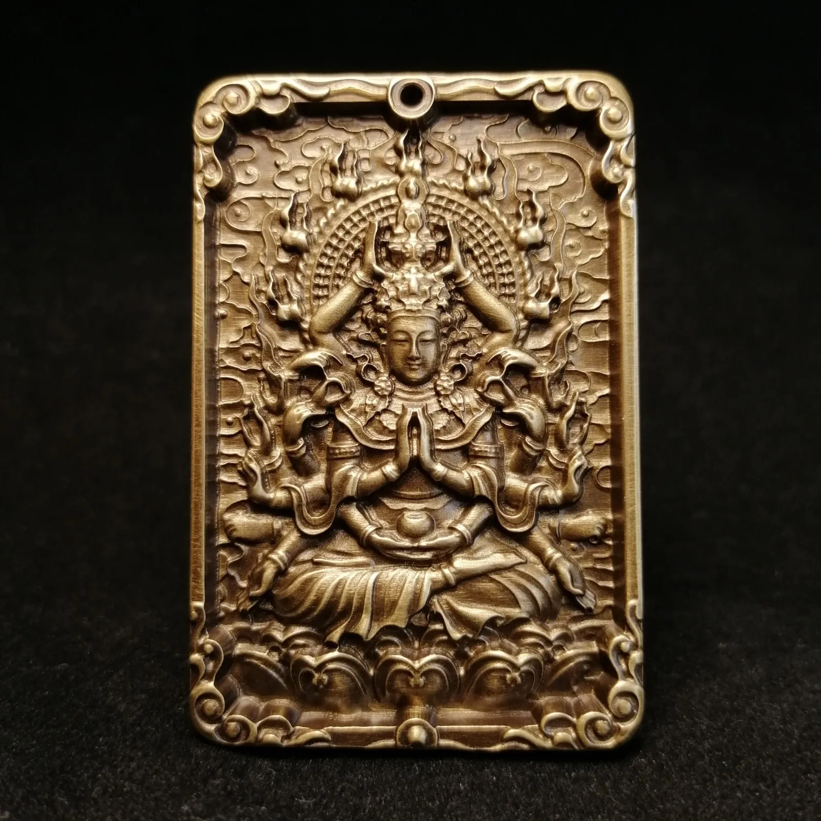 Prajna carved Tibetan Buddha statue in bronze, Zodiac rat Buddha card, Guanyin carved with thousands of hands and eight guardian