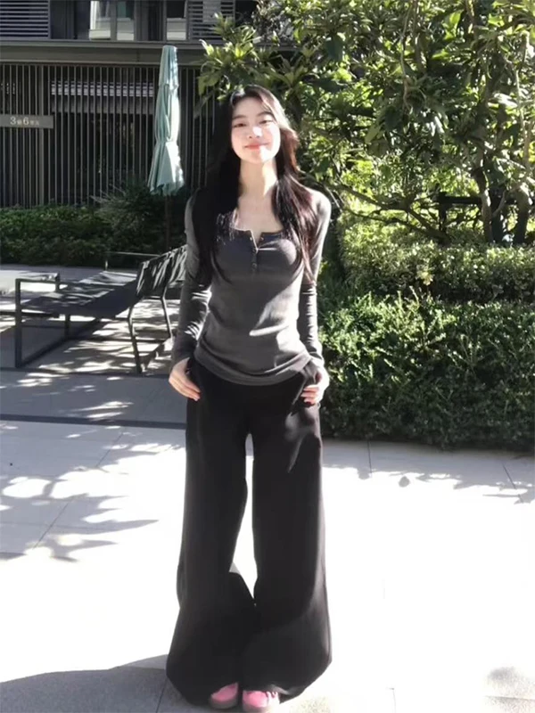 Dopasowany, długi rękaw, dekolt w kształcie litery U, T-shirt damski, modny design, jesienna baza pod ubranie, seksowny top, odpowiednia szerokość ramion...