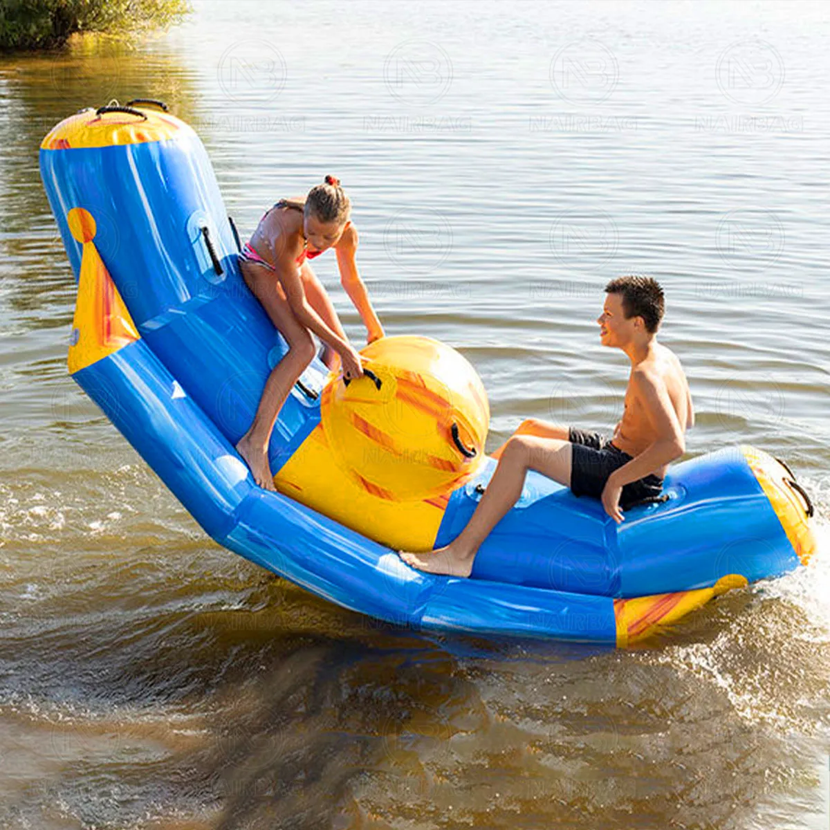 

Inflatable Water Teeter-Totter Outdoor Yard Swimming Pool Floating Water Toys Single Tube Airtight Inflatable Water Seesaw