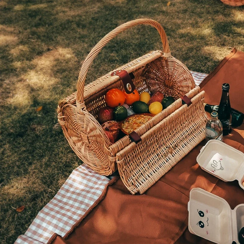 

Outdoor Fruit Basket Camping Storage Box Large-capacity Rattan Picnic Basket with Tableware Handmade Willow Weave Picnic Baskets