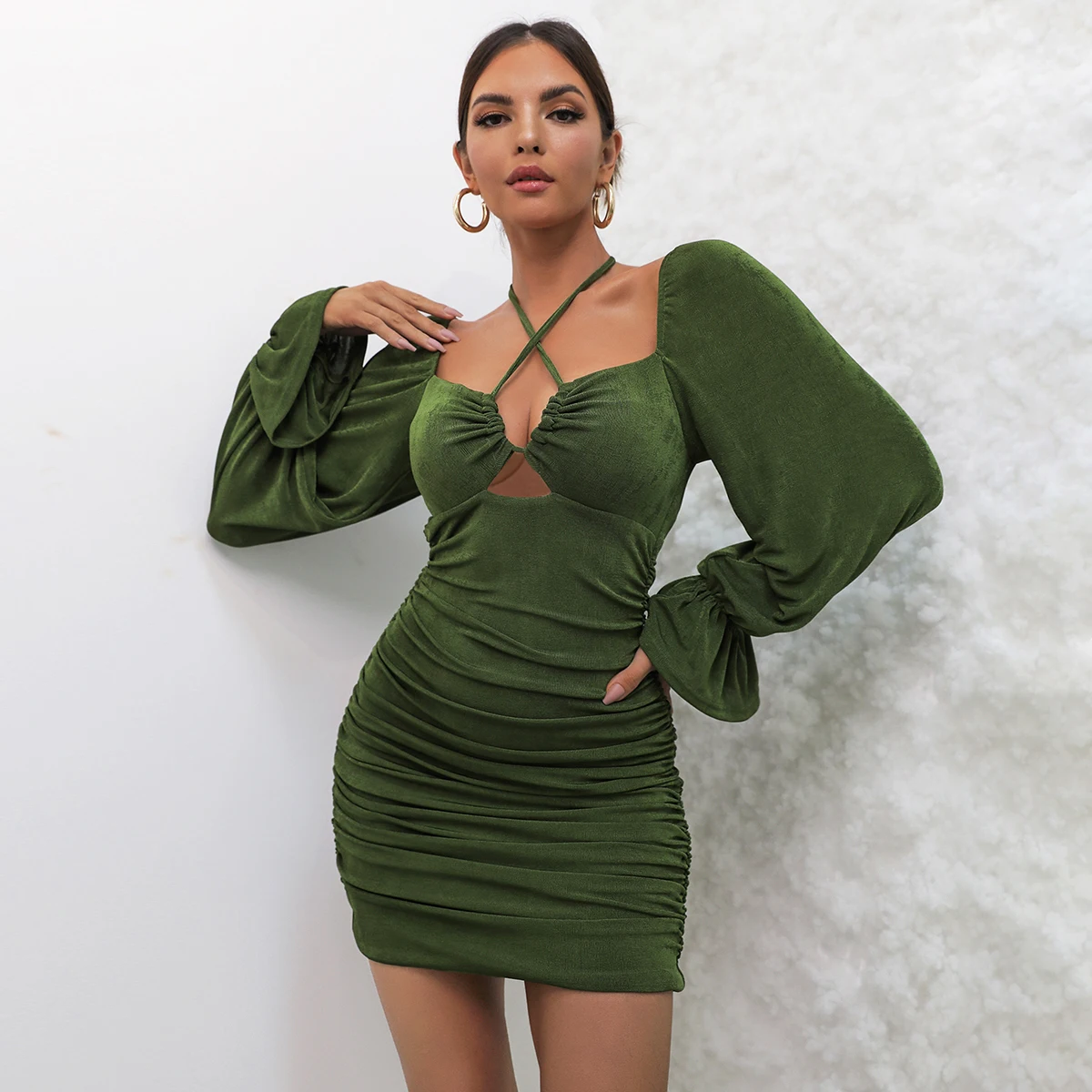 ชุดเดรสแขนสะบัดเซ็กซี่ ชุดเดรสผู้หญิง Ruched หรูหรา ตัดผูกหลัง ชุดเดรสเข้ารูป Sweetheart